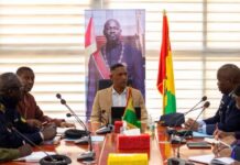 Guinée : délivrance des passeports, police routière et problème des tricycles (Bonbona) au centre d’une réunion de cabinet ce lundi