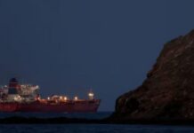 Le détroit d’Ormuz reste ouvert sauf aux navires américains et israéliens, affirme l’Iran