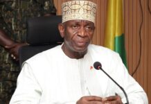 Guinée: à partir du lundi 2 mars 2026, aucun fonctionnaire de l’État qui a pris sa retraite n’est autorisé à occuper un poste dans les services (MATD)