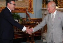 Royaume-Uni: Andy Burnham nommé Premier ministre par le roi Charles III après la démission officielle de Keir Starmer