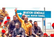 Guinée : Fin de vacances en Grèce, Mamadi Doumbouya de retour à Conakry