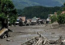 Crue meurtrière au Népal et au Tibet : le bilan dépasse les 330 morts et 1 300 disparus