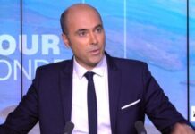 Dernière minute : Julien Fanciulli (France 24) présente ses excuses après avoir qualifié Mamadi Doumbouya de « putschiste »
